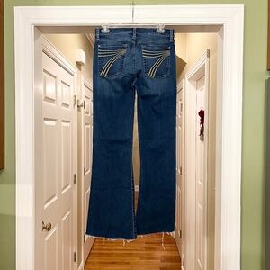 EUC Women's 7 for All Mankind Dojo Wide Leg Frayed Hem Stretch Jeans Size 28